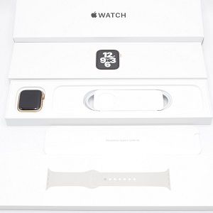 Apple Watch se GPSモデル 新品　40mm MKQ03J/A
